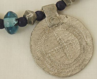 2jewel02c.jpg (20471 bytes)